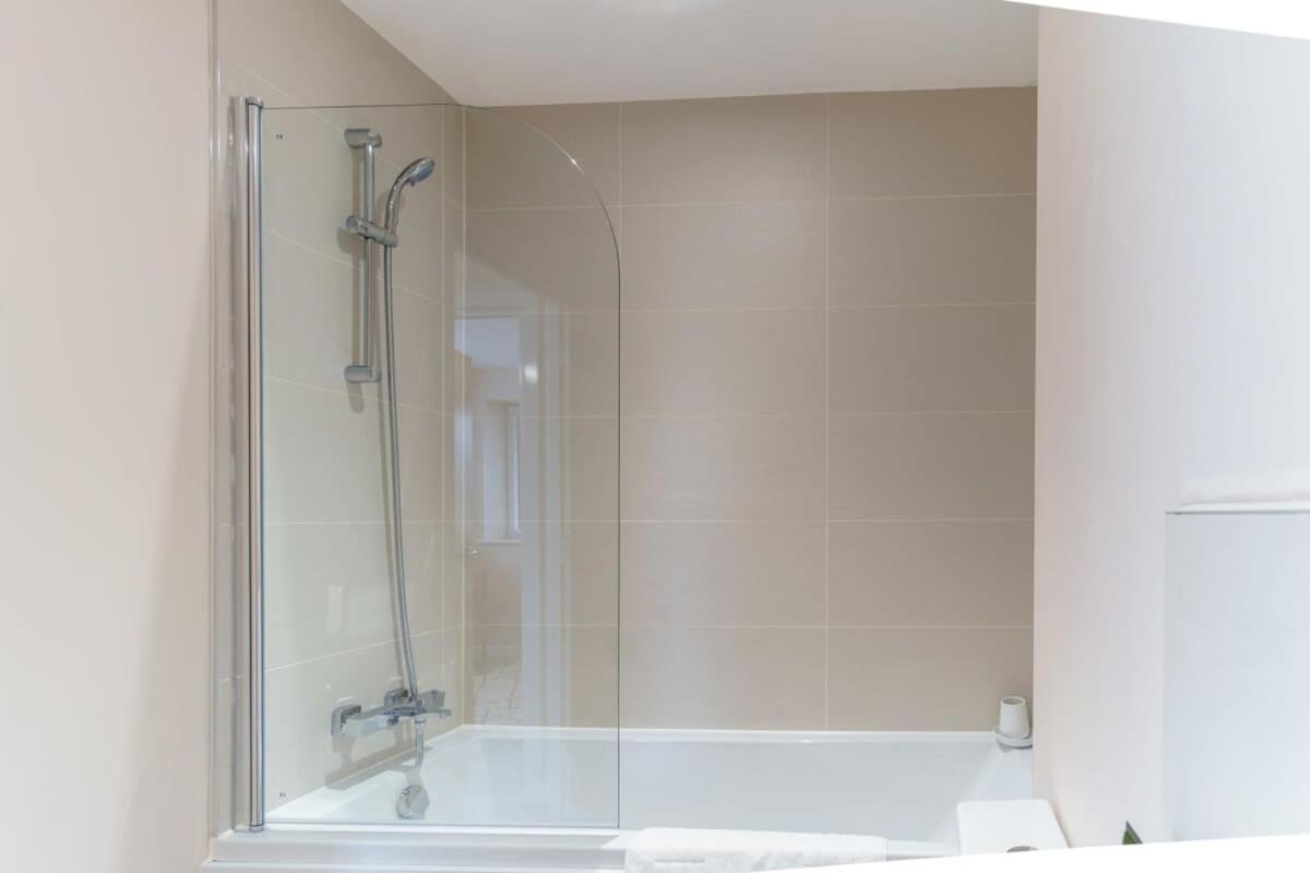 Fantastic 1 Bed Flat Manchester - Sleeps 3 المظهر الخارجي الصورة